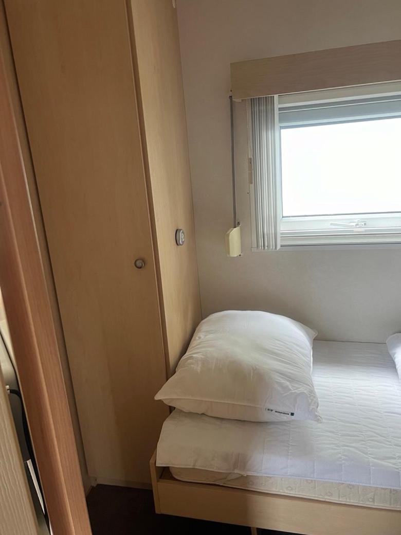 Hotel Net Achter De Dijk 125 Bruinisse Esterno foto
